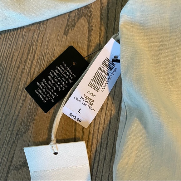 BRAND NEW Aritzia Tanka Top - Picture 2 of 2